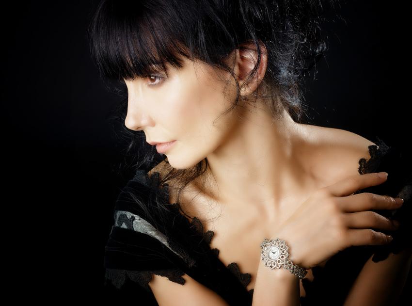 Tamara Rojo with a Backes & Strauss Victoria Princess watch