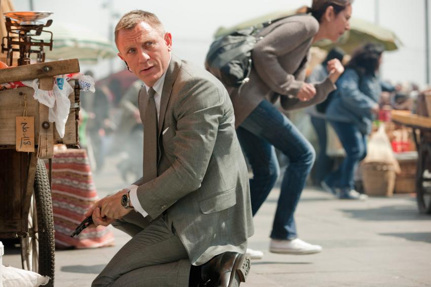 In SKYFALL, Bond wears the steel-on-steel OMEGA Seamaster Planet Ocean