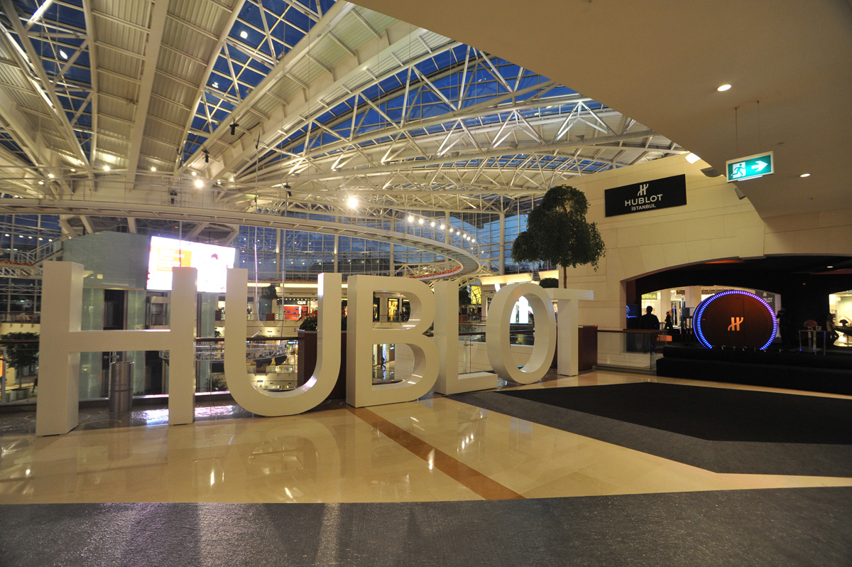 HUBLOT unveils its new interior design concept in Istanbul WatchPaper