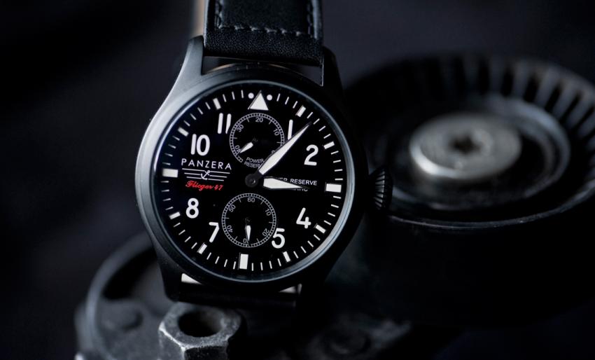 The Panzera Flieger 47 is a reincarnation of the traditional German pilot watches with a couple of modern functionalities