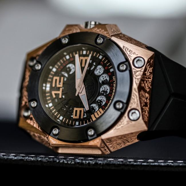 The latest Linde Werdelin diver's watch is the Oktopus Moon Tattoo.