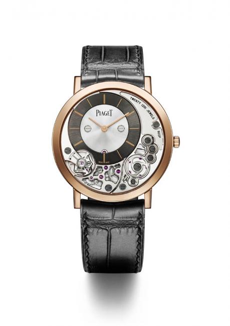 The Piaget Altiplano 38 mm 900P is designed as a single entity, merging the hand-wound calibre with the case elements.