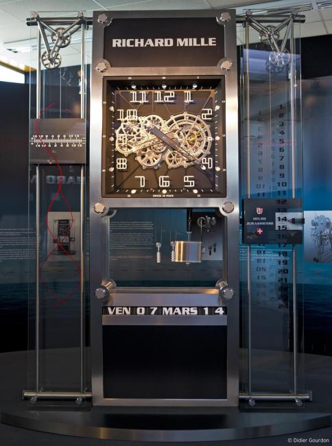 Richard Mille's Pendule du Québec is built to the exacting standards and conventions of très Haute Horlogerie and required 6,571 hours of development, 5,451 components and 3,952 hours of assembly and adjustment. 