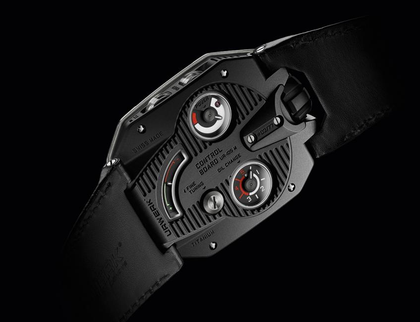 The back of the UR-105M revealing an “Oil change” indicator and a power reserve indicator.