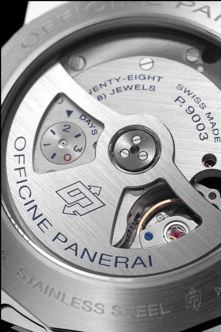 The redesigned power reserve indicator of the P.9003 calibre