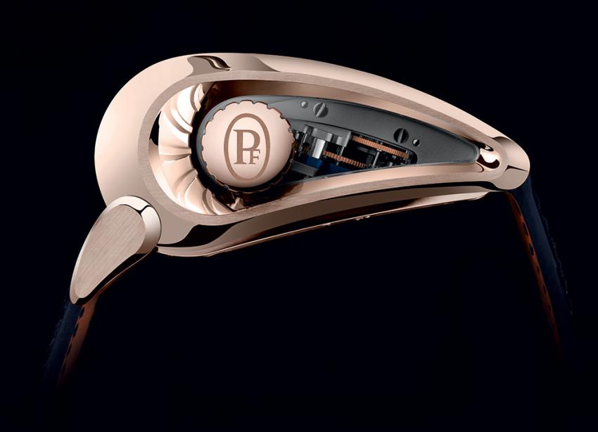 A side view of the Parmigiani Fleurier Bougatti Super Sport.