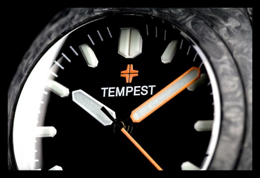 A closer look at the Tempest Carbon dial.