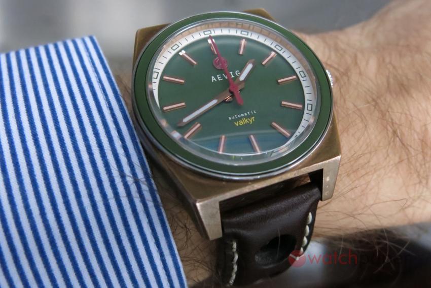 AEVIG Valkyr on the wrist.