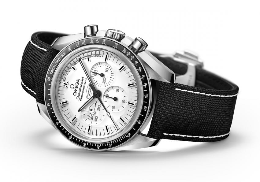 Omega Speedmaster Apollo 13 Silver Snoopy Award 