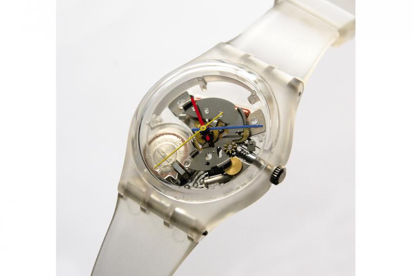 Early 1983 saw the birth of “The Original Jelly Fish” (ref. GK100 SP) – the first transparent watch by Swatch. Designed by Marlyse Schmid, it was launched in a limited edition of 200 pieces. This was the first “Special Model” introduced by Swatch.