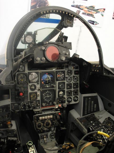 F4-Phantom cockpit