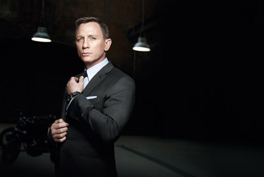 In SPECTRE, Daniel Craig was sporting an Omega Seamaster 300 prototype.