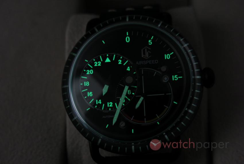 Not the Vintage but the CJR Watches Airspeed Pilot model is equipped with Lume. 