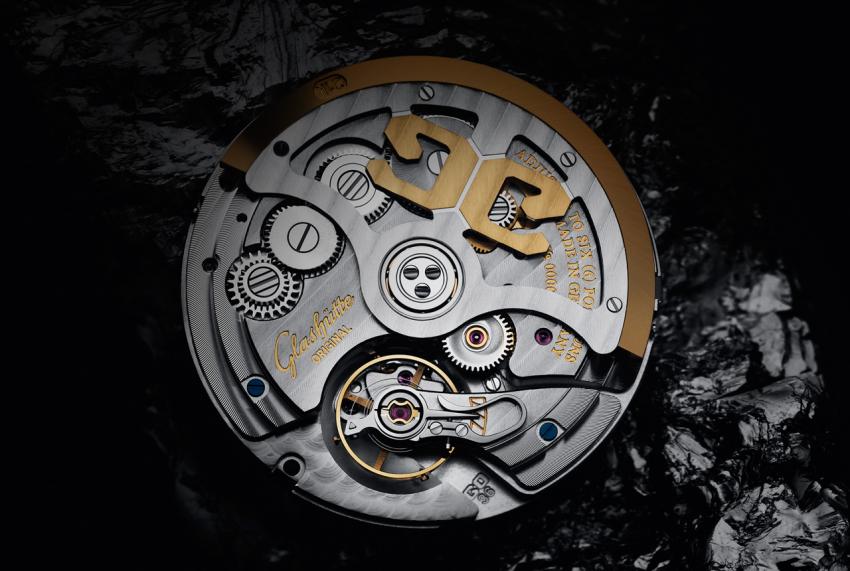 At Baselworld 2016, Glashütte Original unveiled their latest base movement, the automatic Calibre 36. the first GO movement with silicon balance spring. You can learn more about it here. 