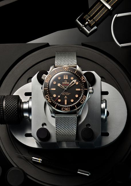 Omega Seamaster Diver 300M 007 Edition